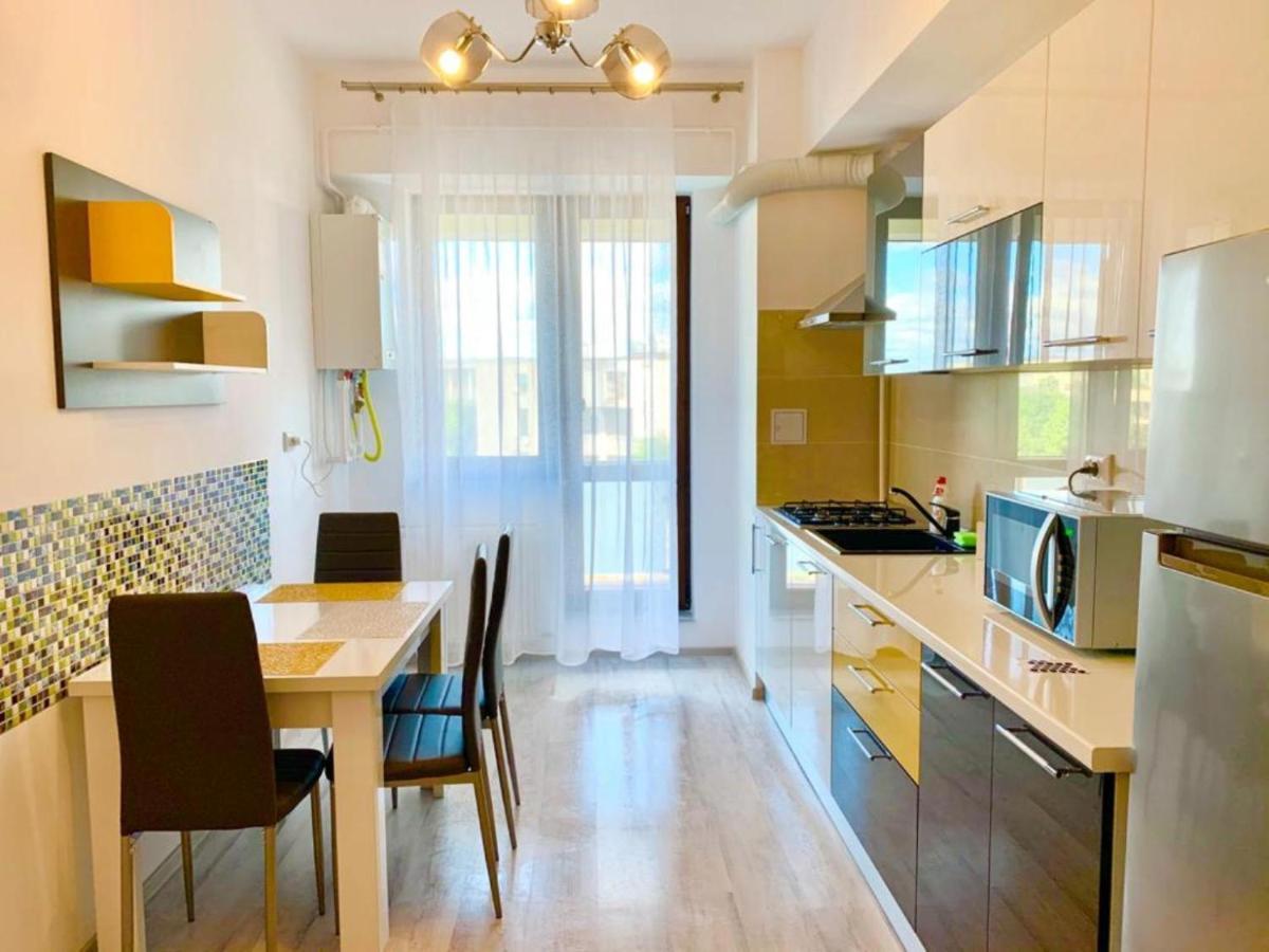 Karina New Flat Near Palas Mall ยาช ภายนอก รูปภาพ