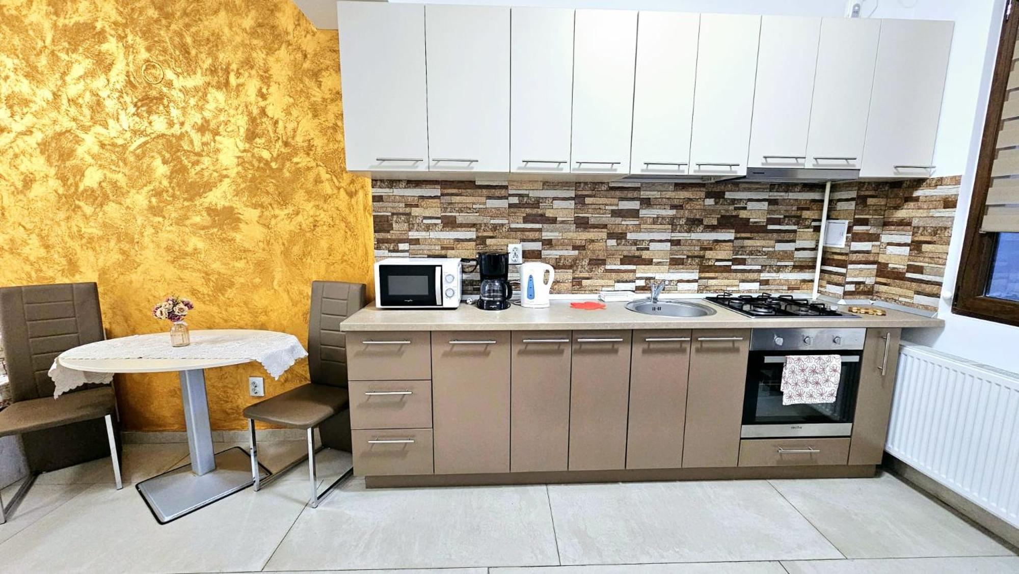 Karina New Flat Near Palas Mall ยาช ภายนอก รูปภาพ