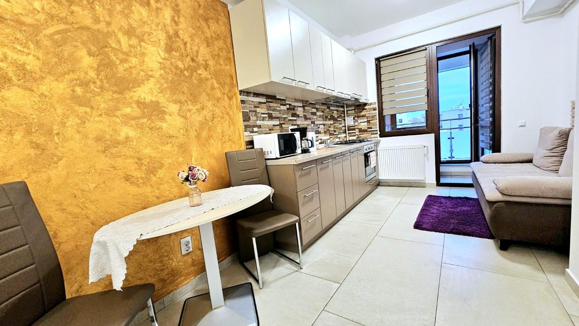 Karina New Flat Near Palas Mall ยาช ภายนอก รูปภาพ