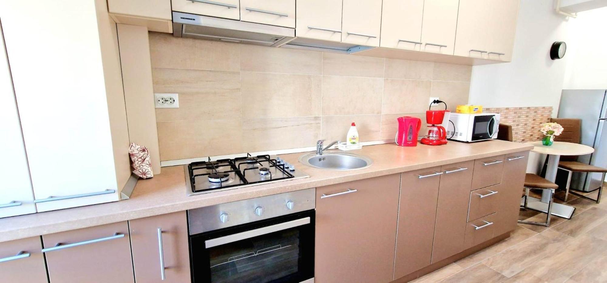 Karina New Flat Near Palas Mall ยาช ภายนอก รูปภาพ