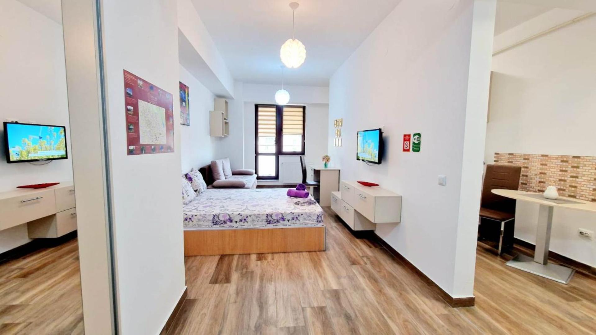 Karina New Flat Near Palas Mall ยาช ภายนอก รูปภาพ