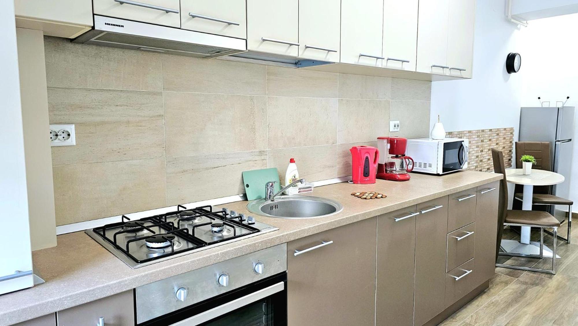 Karina New Flat Near Palas Mall ยาช ภายนอก รูปภาพ